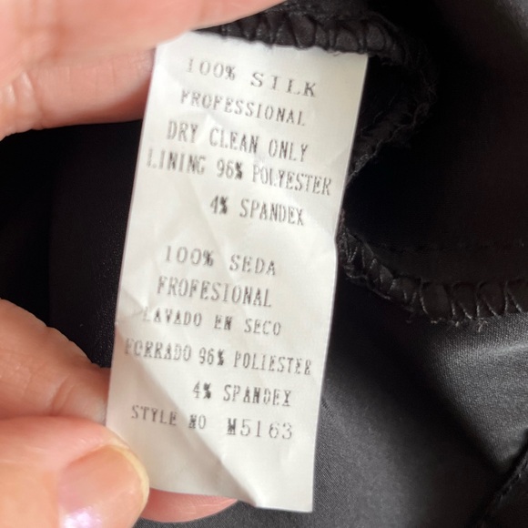 Molio Relio Floral Embroidered Black Silk Tunic Size L Scalloped Edges Boho GUC - Picture 10 of 10